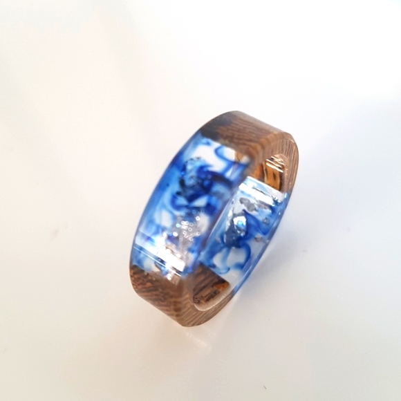 Wood Clear Resin Ring - Picture 1 of 8